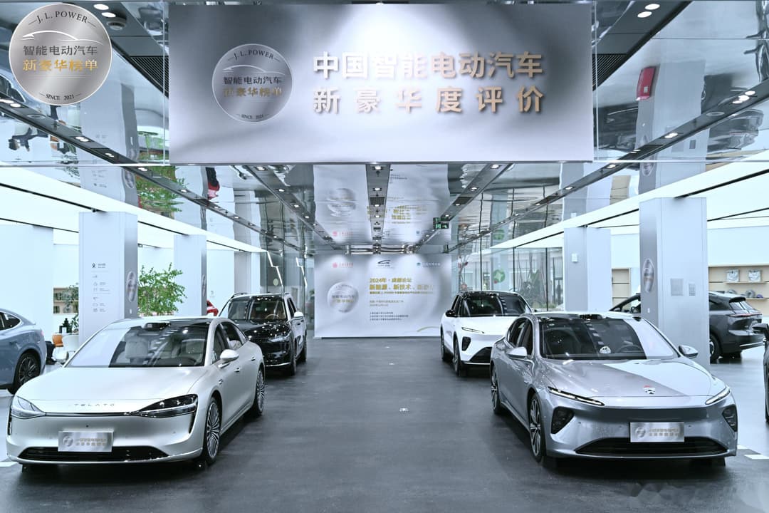 中国新能源汽车里程碑:10月渗透率首次突破50%